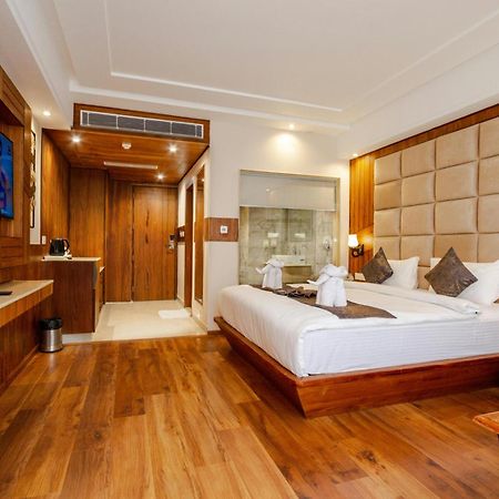 Hotel Tej International A Family Hotel Near Igi Airport Delhi New Delhi Exteriör bild